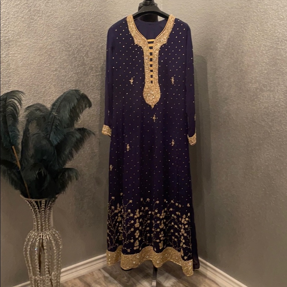 Navy and gold chiffon shalwar kameez - Picture 3 of 9